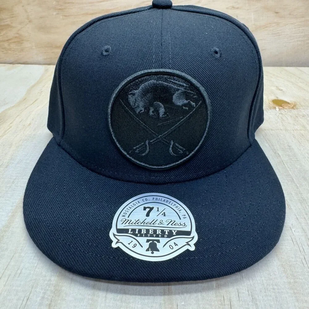 NEW Buffalo Sabres Mitchell Ness Liberty Fitted Cap Hat All Black Sz 7 1/4